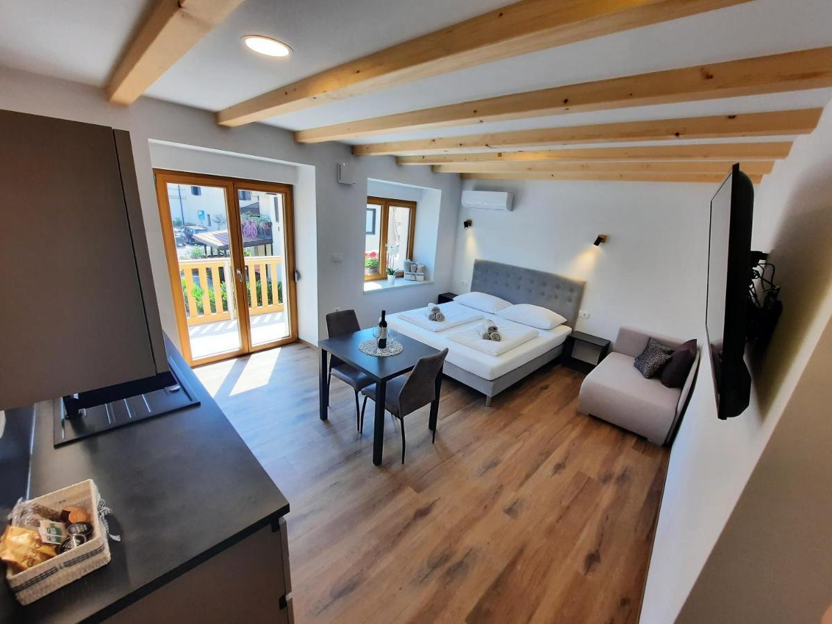Apartments Hlapi With Spa Kobarid Extérieur photo