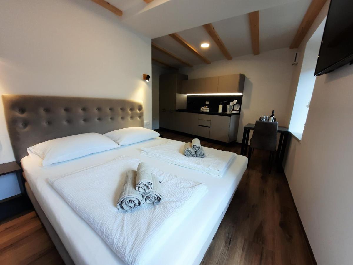 Apartments Hlapi With Spa Kobarid Extérieur photo
