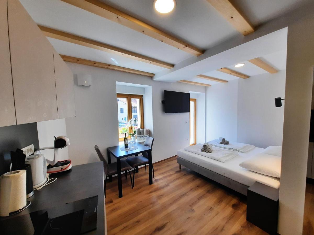 Apartments Hlapi With Spa Kobarid Extérieur photo